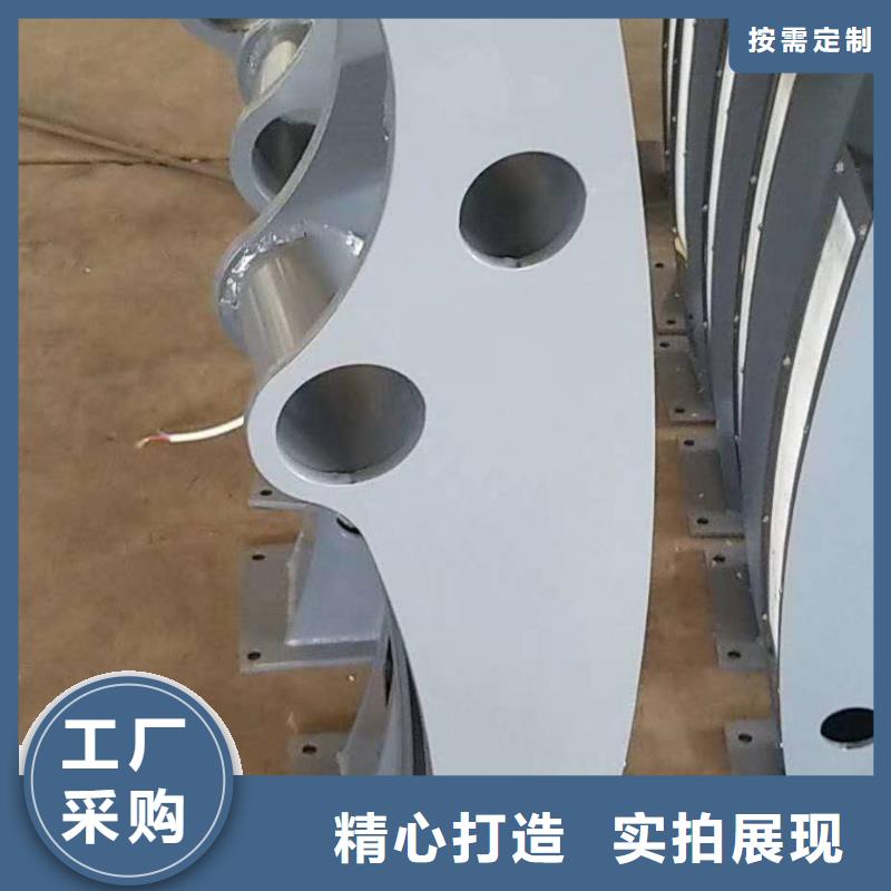 【414】-灯光护栏品质值得信赖顺益中央分隔栏