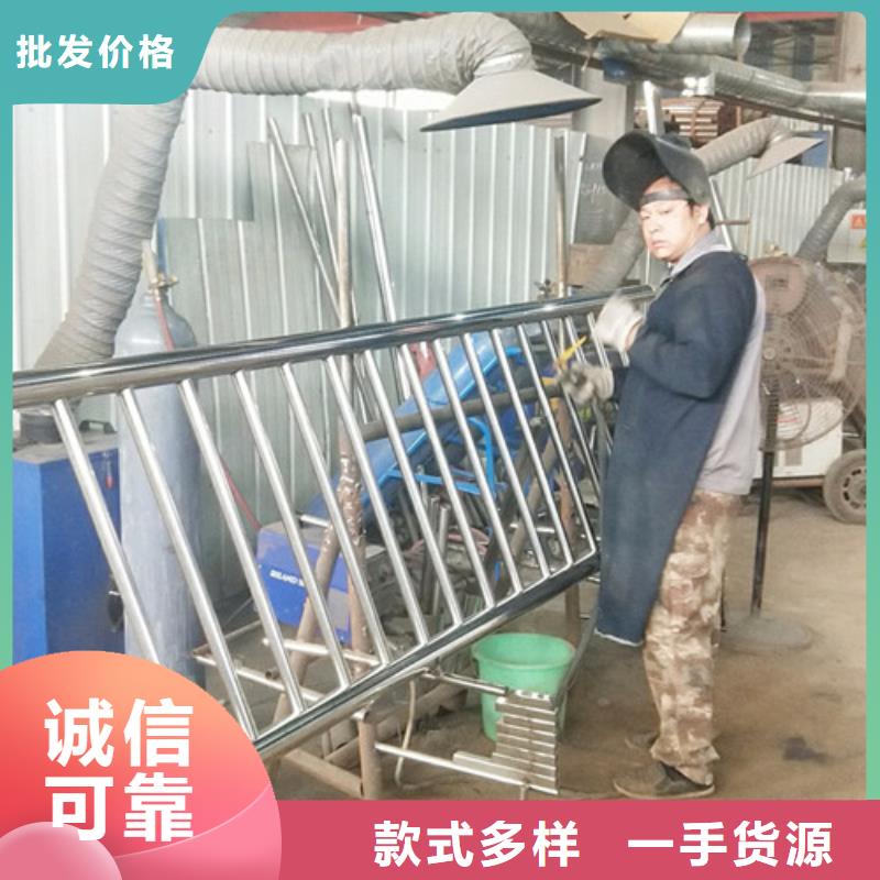 【 桥梁防撞栏杆,道路隔离护栏价格高标准高品质】本地品牌
