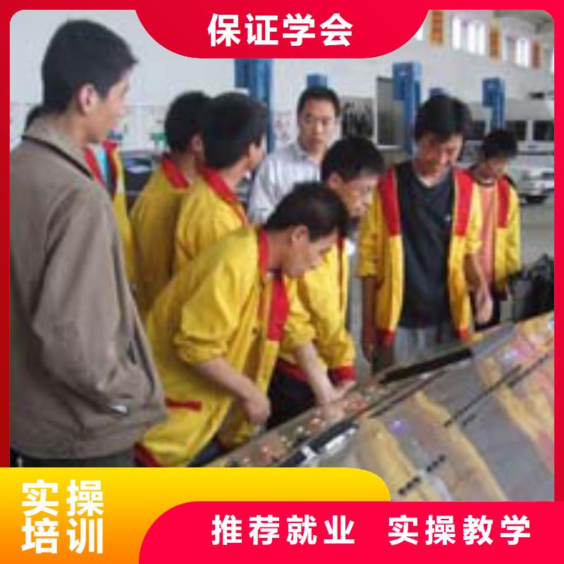 虎振汽修挖掘机培训实操培训