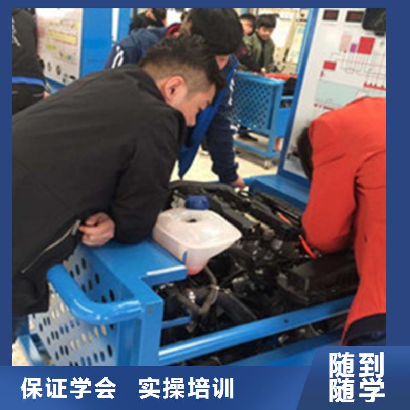汽修培训哪里有挖掘机铲车叉车驾驶学校就业前景好