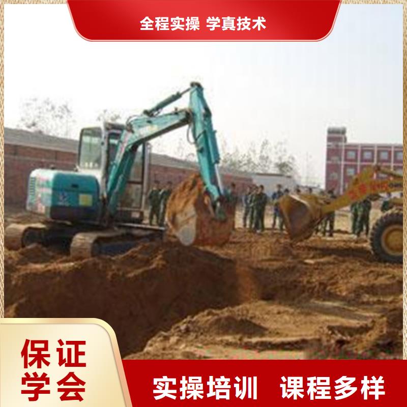 虎振学装载机铲车叉车学费多少钱【挖掘机培训,汽车维修培训指导就业】阿奇乐乐