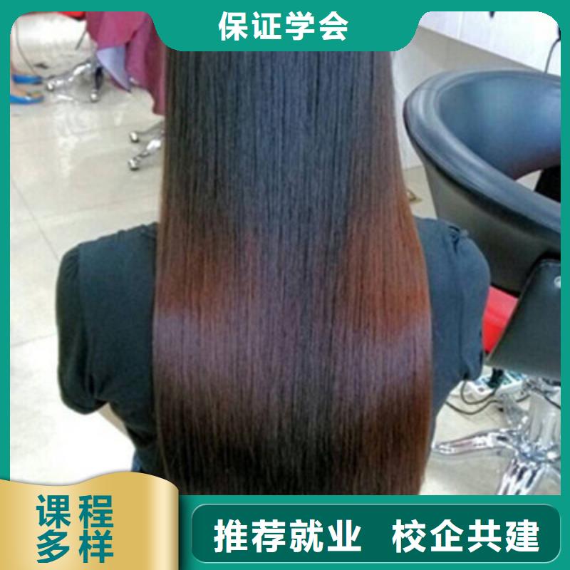 学装载机铲车叉车学费多少钱-视频-韶关市学装载机铲车叉车学费多少钱-虎振技工学校(韶关市分公司)服务区域浈江|仁化|潮州|江门|肇庆|揭阳|佛山