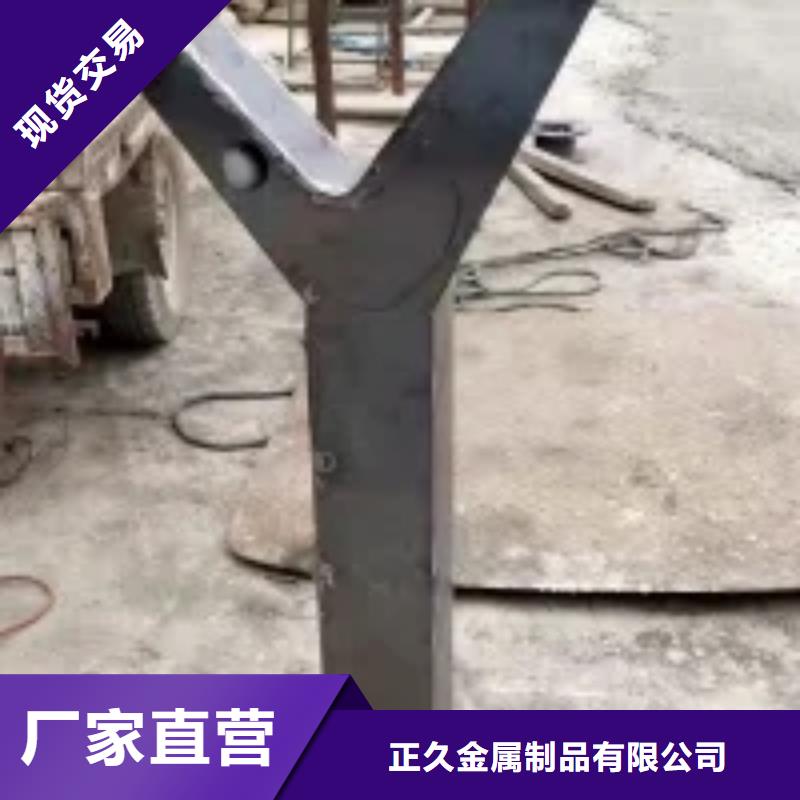 桥梁景观护栏立柱镀锌波形护栏厂家大量现货