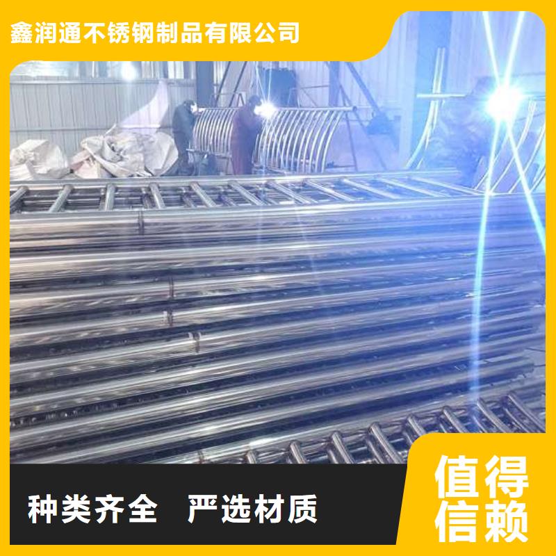 防撞护栏立柱桥梁防撞护栏种类齐全