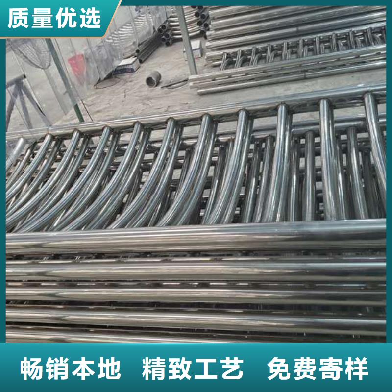 【防撞护栏】国道抗冲击围栏货源直销