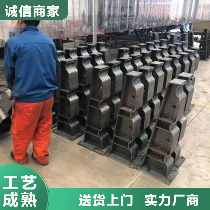 护栏国道抗冲击围栏库存充足