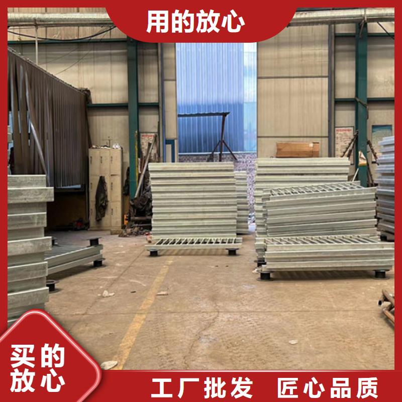 灯光护栏国道抗冲击围栏重信誉厂家