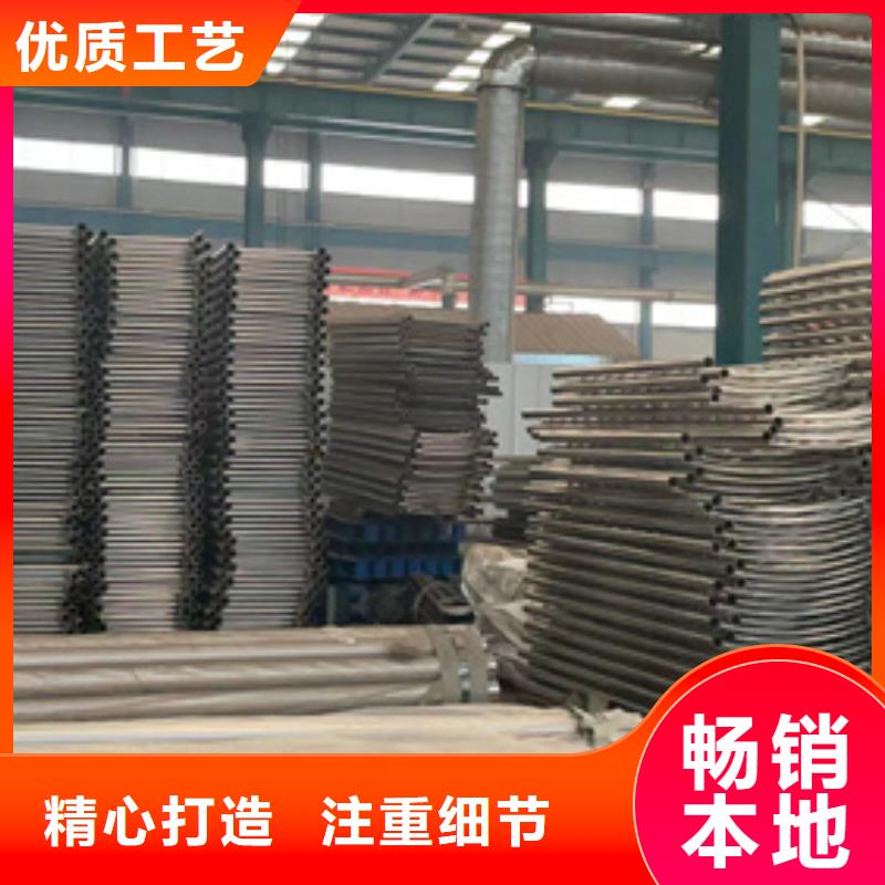 道路护栏专注细节使用放心
