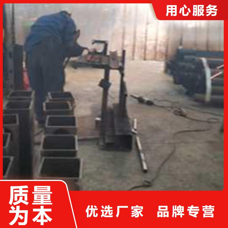 护栏_灯光护栏厂多年厂家可靠