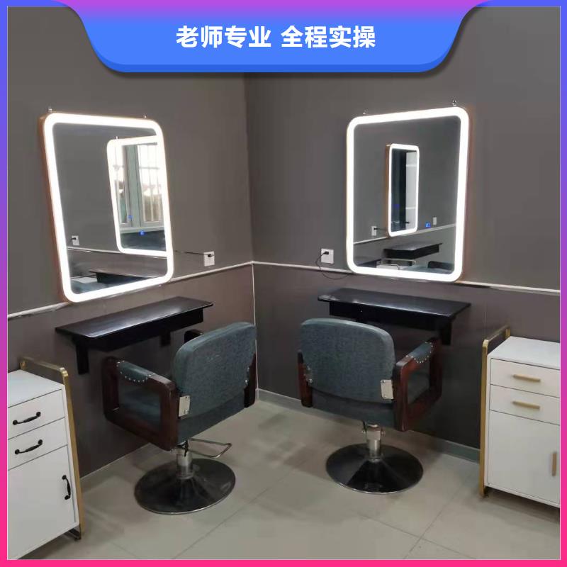 美发培训学校【虎振挖掘机学校】保证学会