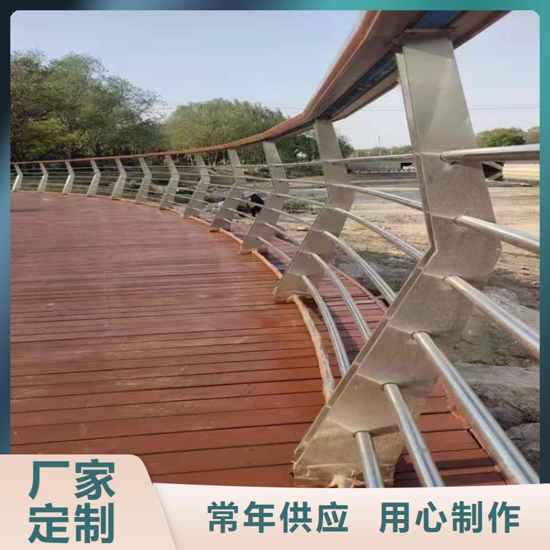 桥梁护栏热镀锌立柱精工细作品质优良