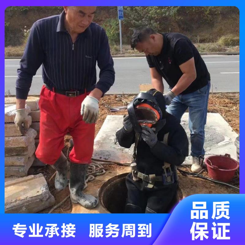  水上浮吊船服务热情