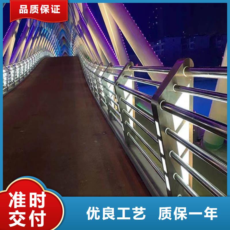 灯光护栏镀锌波形护栏严格把控质量
