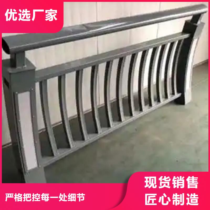 铝合金护栏_钢板立柱严格把控每一处细节