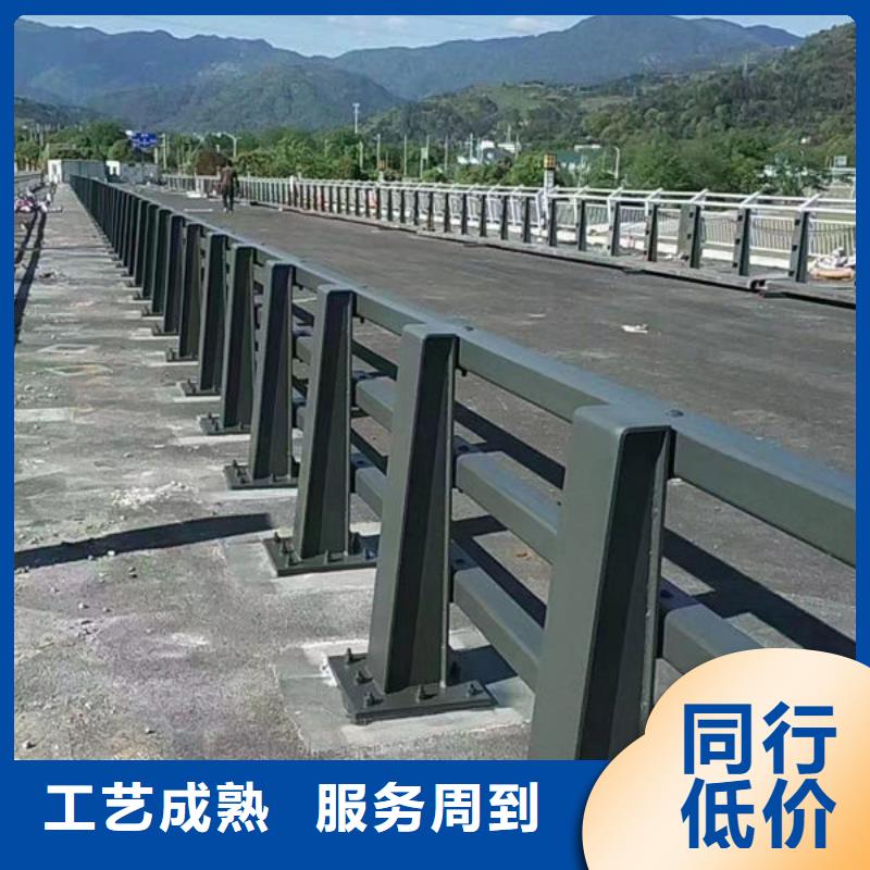 公路护栏质量保证灯光护栏公路护栏质量保证灯光护栏
